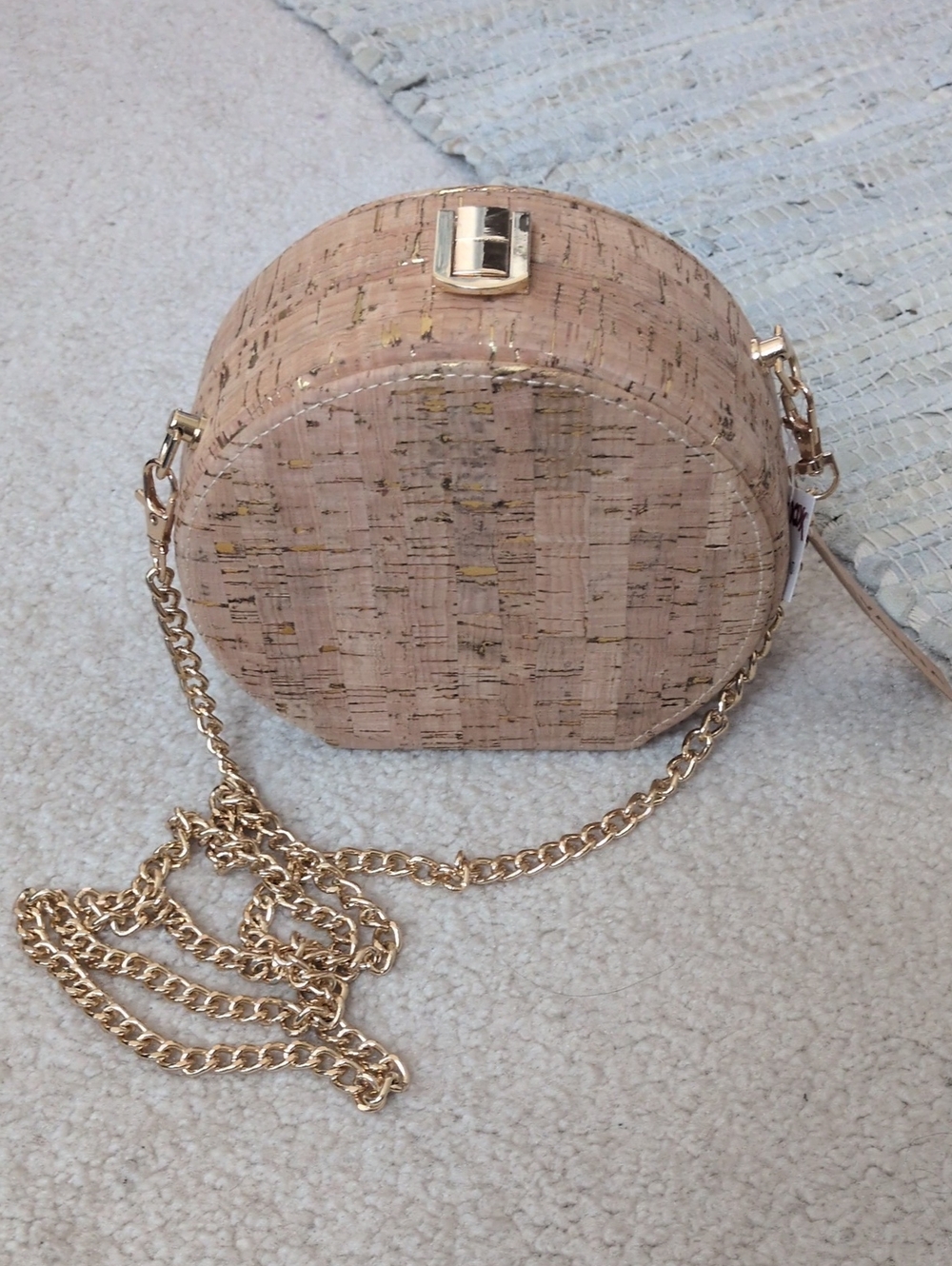 Round Cork Crossbody Bag with Gold Chain